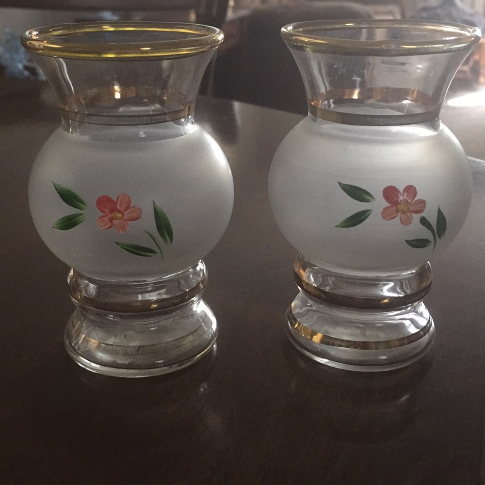 2 Vintage small vases